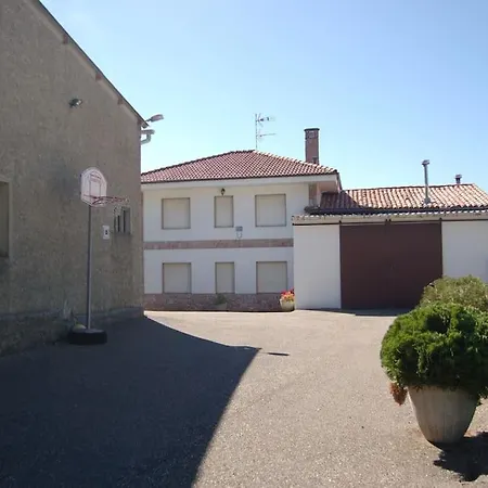 Casa Rural De Gonzalo Asturias Nyaraló *